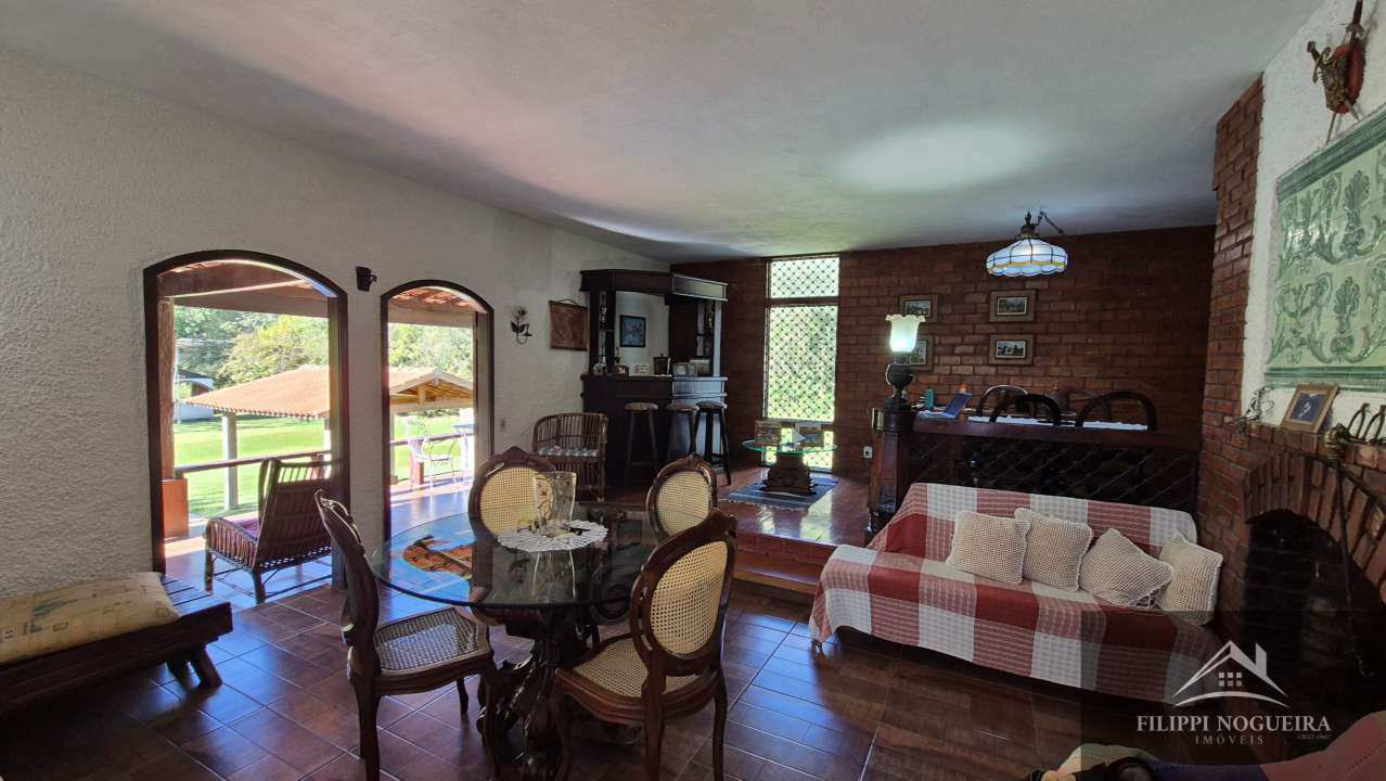 Conheça Propriedade maravilhosa com piscina, 5 quartos, sendo uma suíte, apartamento independente e um área total com 2.600m² em Miguel Pereira. - casa980javary - 6 6