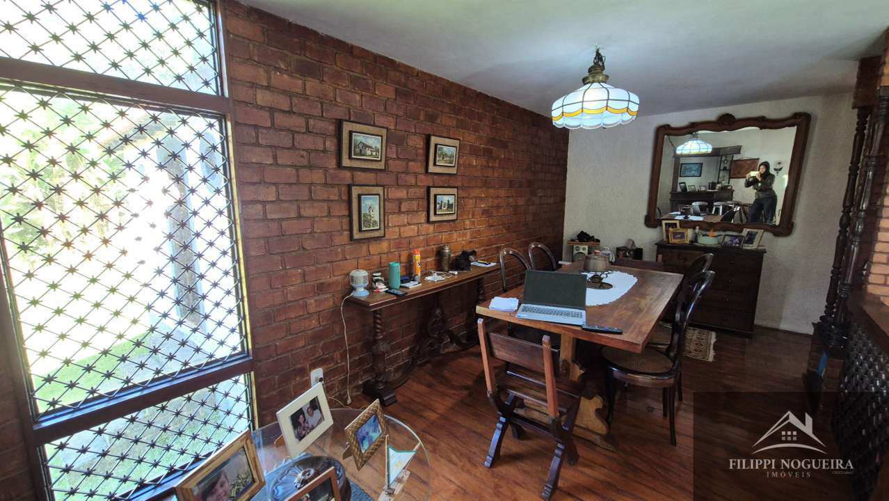 Conheça Propriedade maravilhosa com piscina, 5 quartos, sendo uma suíte, apartamento independente e um área total com 2.600m² em Miguel Pereira. - casa980javary - 8 8