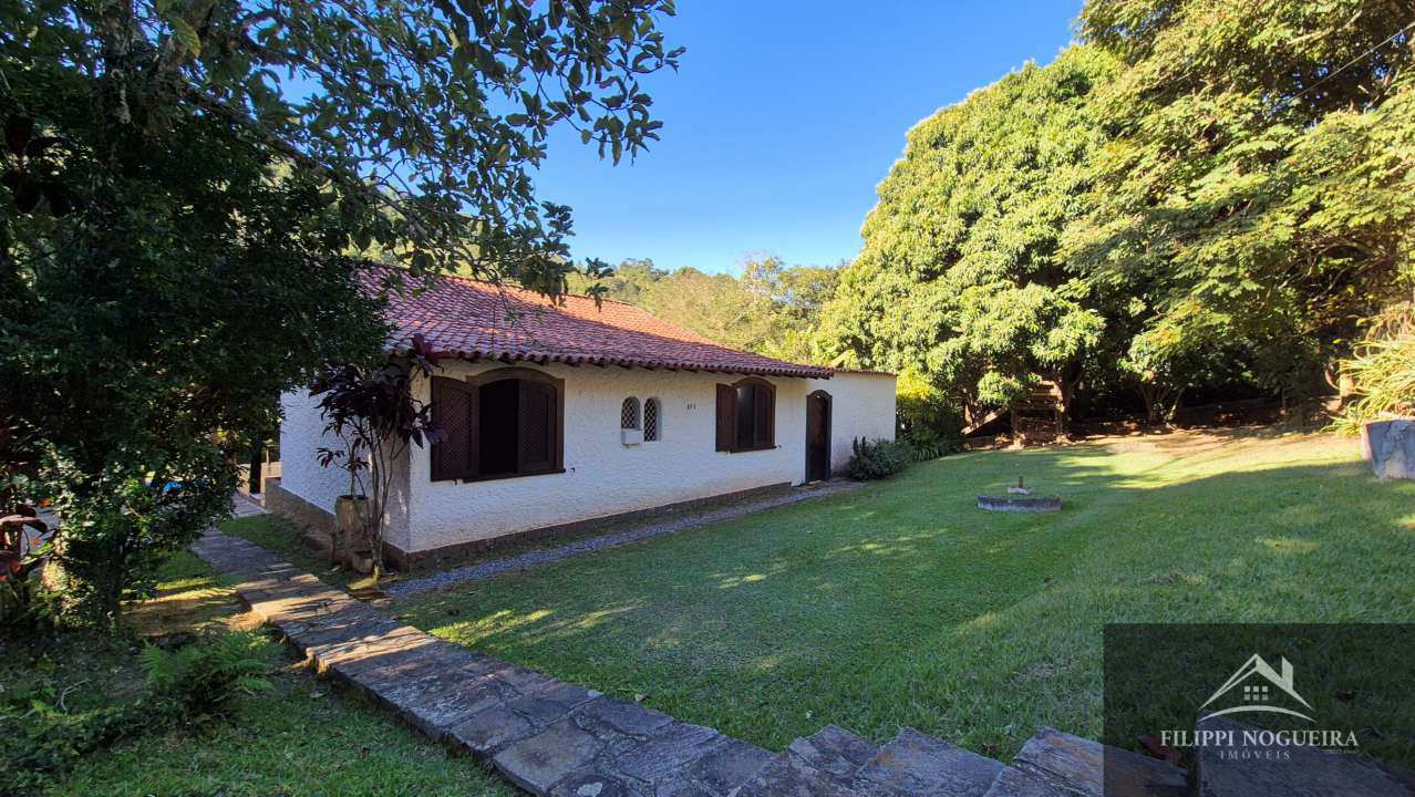 Conheça Propriedade maravilhosa com piscina, 5 quartos, sendo uma suíte, apartamento independente e um área total com 2.600m² em Miguel Pereira. - casa980javary - 19 19