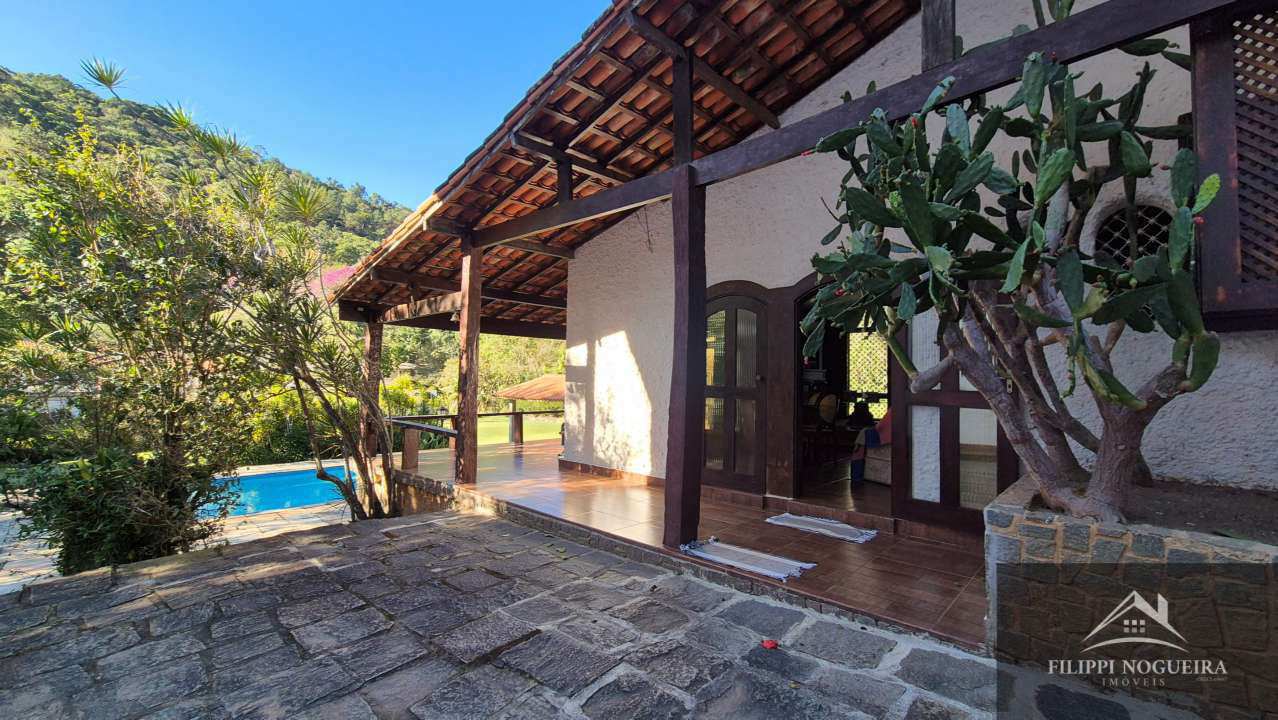 Conheça Propriedade maravilhosa com piscina, 5 quartos, sendo uma suíte, apartamento independente e um área total com 2.600m² em Miguel Pereira. - casa980javary - 20 20