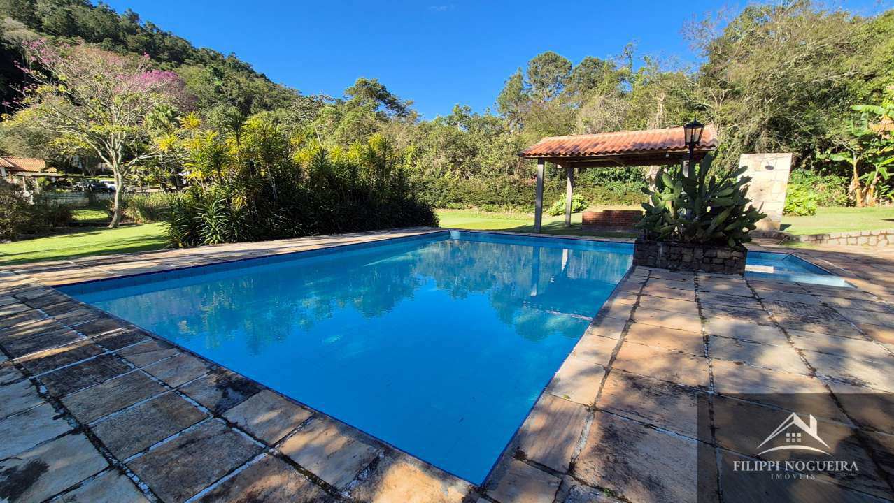 Conheça Propriedade maravilhosa com piscina, 5 quartos, sendo uma suíte, apartamento independente e um área total com 2.600m² em Miguel Pereira. - casa980javary - 22 22