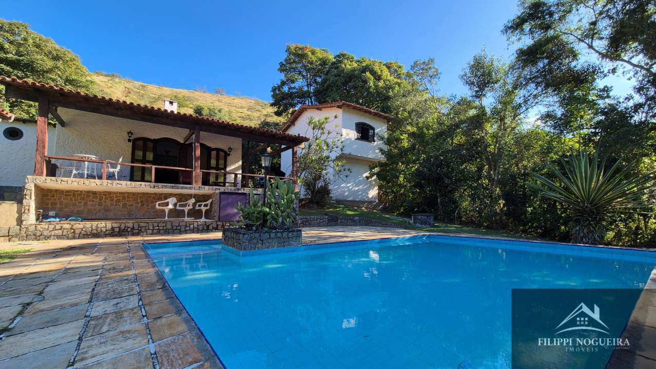 Conheça Propriedade maravilhosa com piscina, 5 quartos, sendo uma suíte, apartamento independente e um área total com 2.600m² em Miguel Pereira. - casa980javary - 23 23