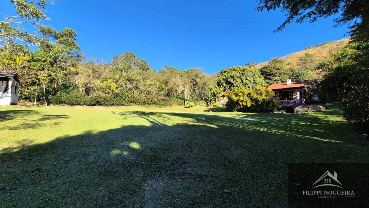 Conheça Propriedade maravilhosa com piscina, 5 quartos, sendo uma suíte, apartamento independente e um área total com 2.600m² em Miguel Pereira. - casa980javary - 27 27