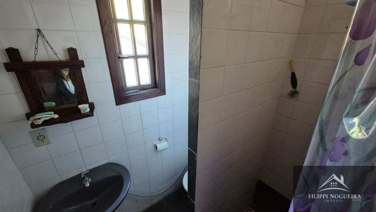 Conheça Propriedade maravilhosa com piscina, 5 quartos, sendo uma suíte, apartamento independente e um área total com 2.600m² em Miguel Pereira. - casa980javary - 34 34