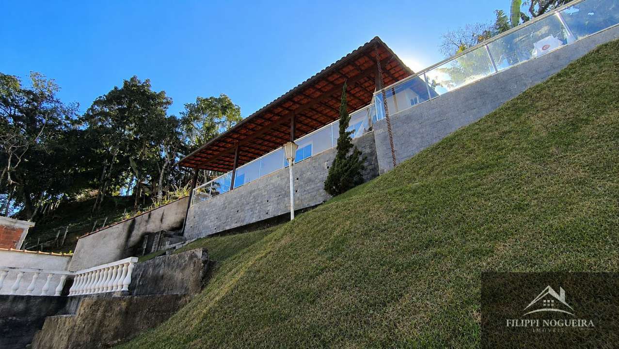 Conheça Casa com 2 quartos, sendo uma suíte, em um área total de 657,39m² em Miguel Pereira. - FNCA20012 - 1 1