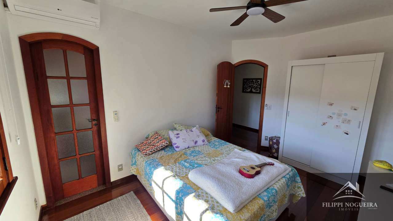 Conheça Belíssima residência de alto padrão com 6 quartos, sendo 3 suítes, sauna, área gourmet completa em um bairro nobre de Miguel Pereira. - casavillage2100 - 22 22
