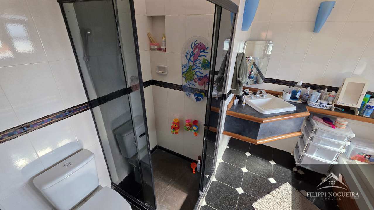 Conheça Belíssima residência de alto padrão com 6 quartos, sendo 3 suítes, sauna, área gourmet completa em um bairro nobre de Miguel Pereira. - casavillage2100 - 32 32