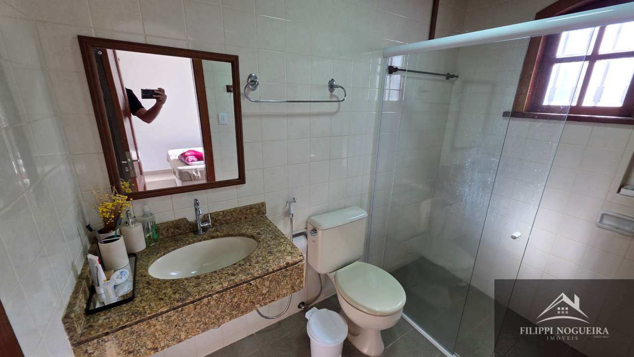 Conheça Belíssima residência de alto padrão com 6 quartos, sendo 3 suítes, sauna, área gourmet completa em um bairro nobre de Miguel Pereira. - casavillage2100 - 36 36
