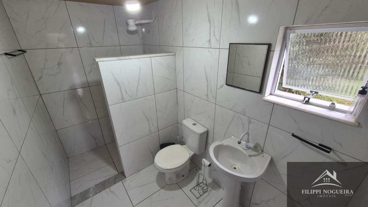 Conheça Excelente oportunidade! Casa com 2 quartos, sendo uma suíte, área gourmet e amplo terreno de 855 m², totalmente aproveitável. - FNCA20013 - 17 17