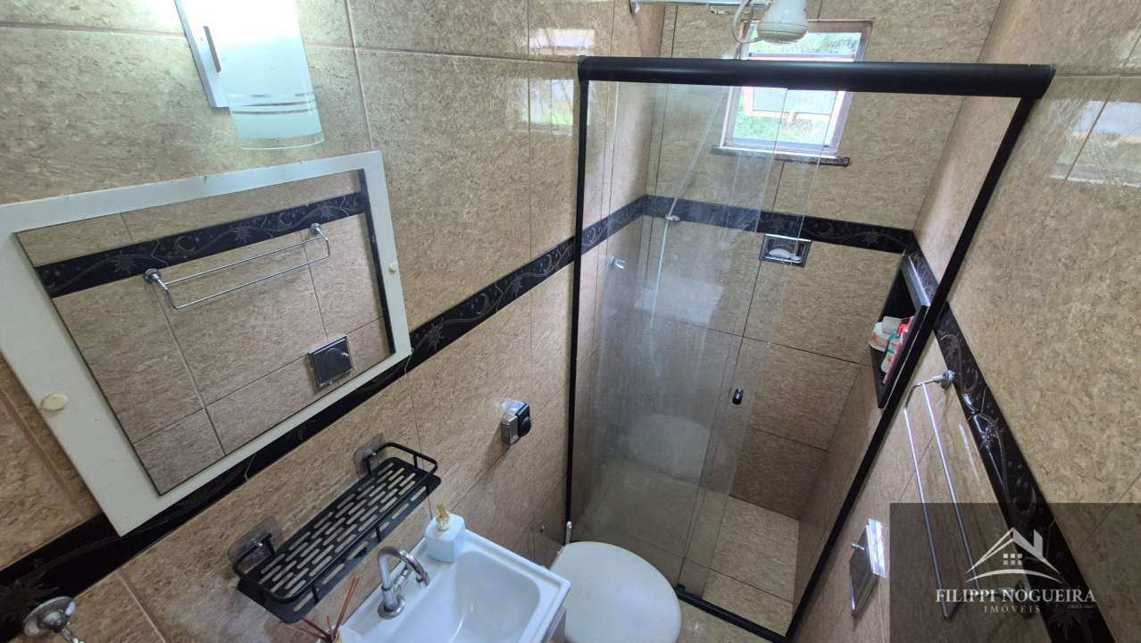 Conheça Excelente oportunidade! Casa com 2 quartos, sendo uma suíte, área gourmet e amplo terreno de 855 m², totalmente aproveitável. - FNCA20013 - 18 18