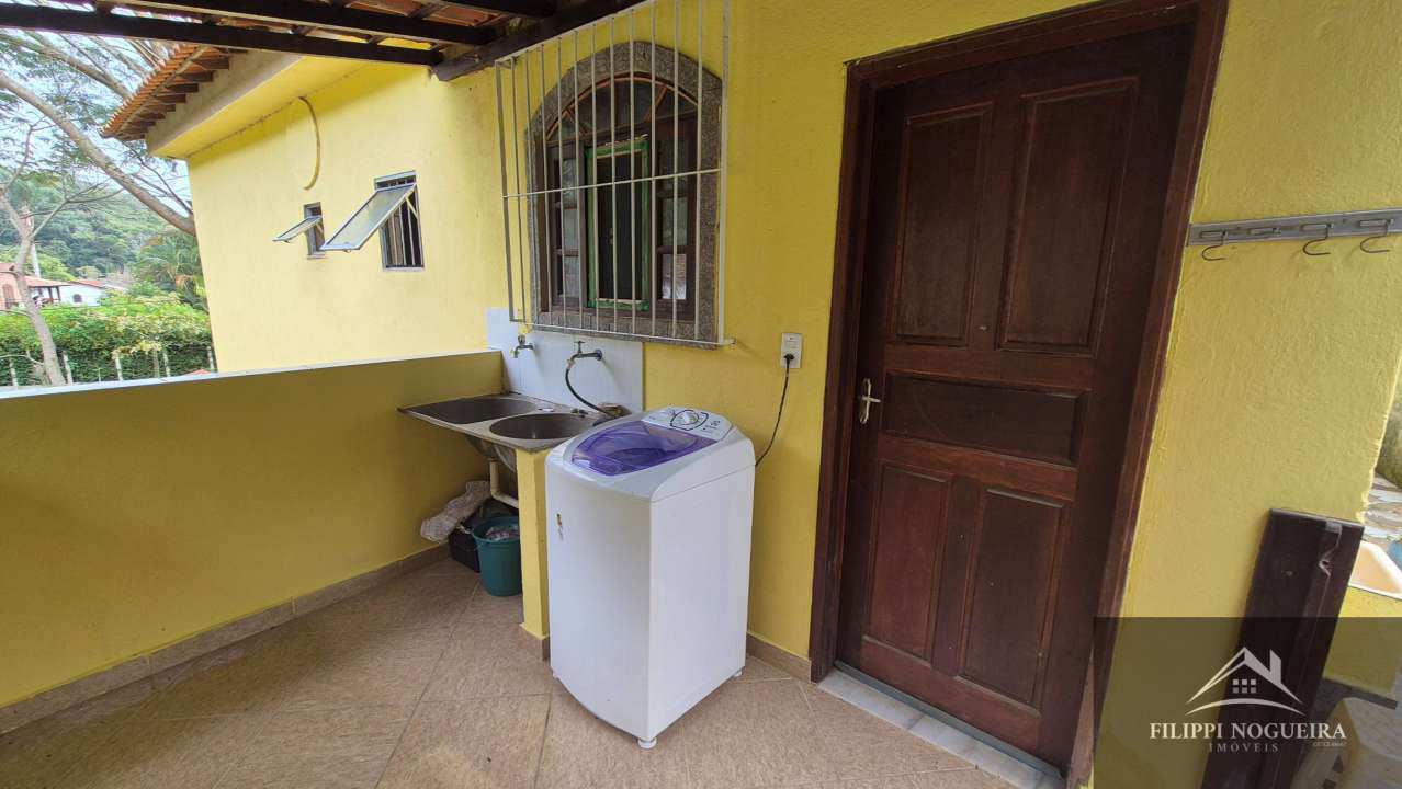 Conheça Excelente oportunidade! Casa com 2 quartos, sendo uma suíte, área gourmet e amplo terreno de 855 m², totalmente aproveitável. - FNCA20013 - 20 20