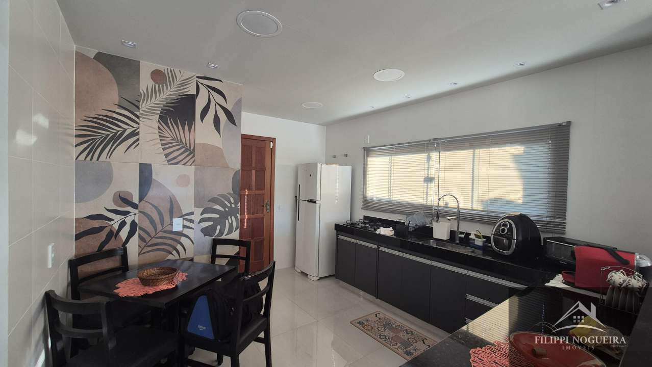 Conheça Maravilhosa casa plana com 4 quartos, sendo duas suítes, piscina e espaço gourmet. - FNCA40011 - 10 10