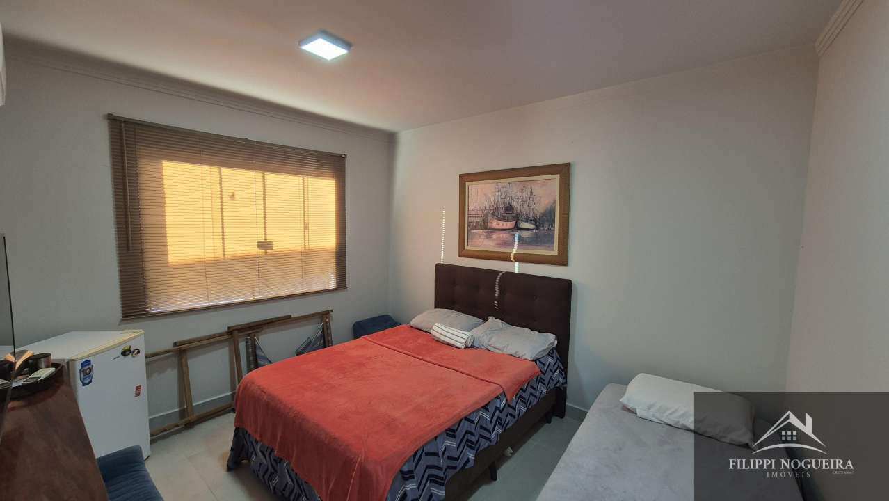 Conheça Maravilhosa casa plana com 4 quartos, sendo duas suítes, piscina e espaço gourmet. - FNCA40011 - 12 12