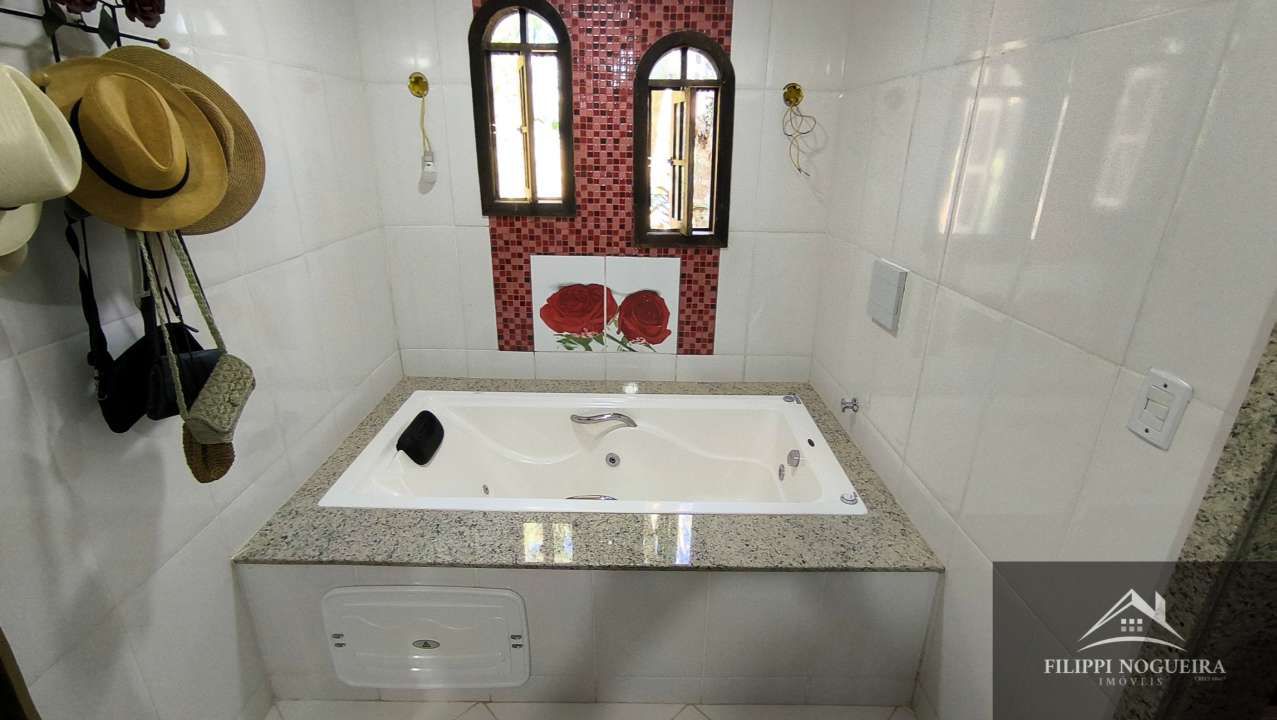 Conheça Excelente sítio com casa sede, lagos, piscina, casa de hóspedes, pomar e uma área total com 76.882m² em Paty do Alferes. - sitiobelavista - 24 24