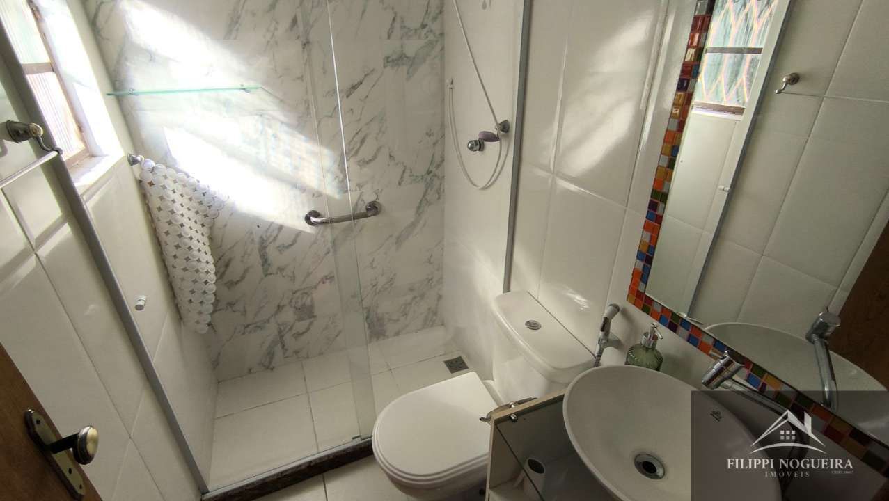 Conheça Excelente sítio com casa sede, lagos, piscina, casa de hóspedes, pomar e uma área total com 76.882m² em Paty do Alferes. - sitiobelavista - 32 32