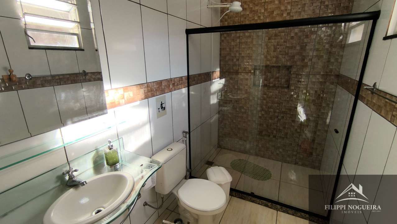 Conheça Excelente sítio com casa sede, lagos, piscina, casa de hóspedes, pomar e uma área total com 76.882m² em Paty do Alferes. - sitiobelavista - 44 44