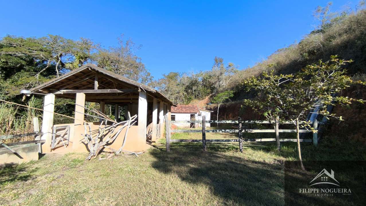 Conheça Excelente sítio com casa sede, lagos, piscina, casa de hóspedes, pomar e uma área total com 76.882m² em Paty do Alferes. - sitiobelavista - 49 49
