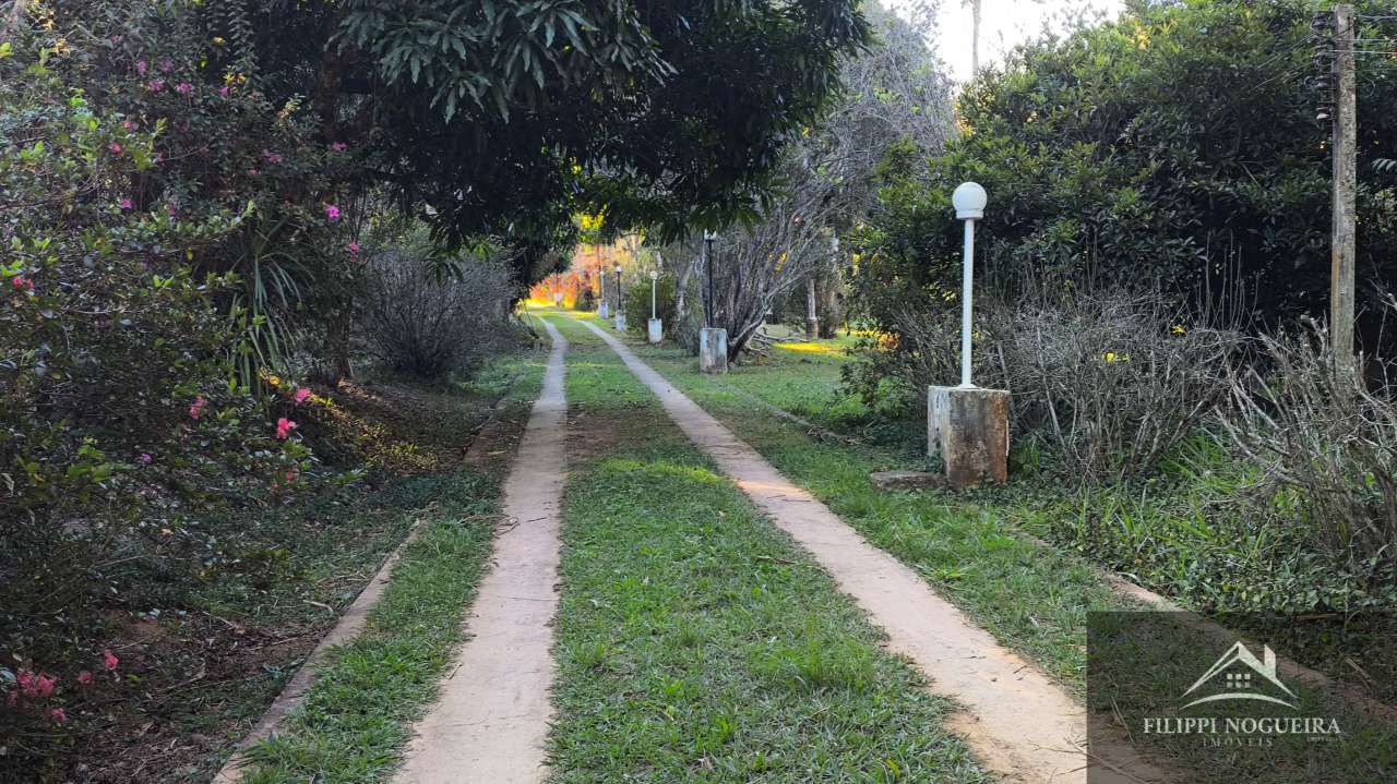 Conheça Excelente sítio com casa sede, lagos, piscina, casa de hóspedes, pomar e uma área total com 76.882m² em Paty do Alferes. - sitiobelavista - 57 57