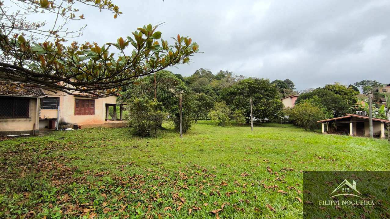 Conheça Excelente oportunidade para investidores: propriedade com 2.208 m², formada por três lotes, com possibilidade de divisão em quatro. - FNCA20017 - 4 4
