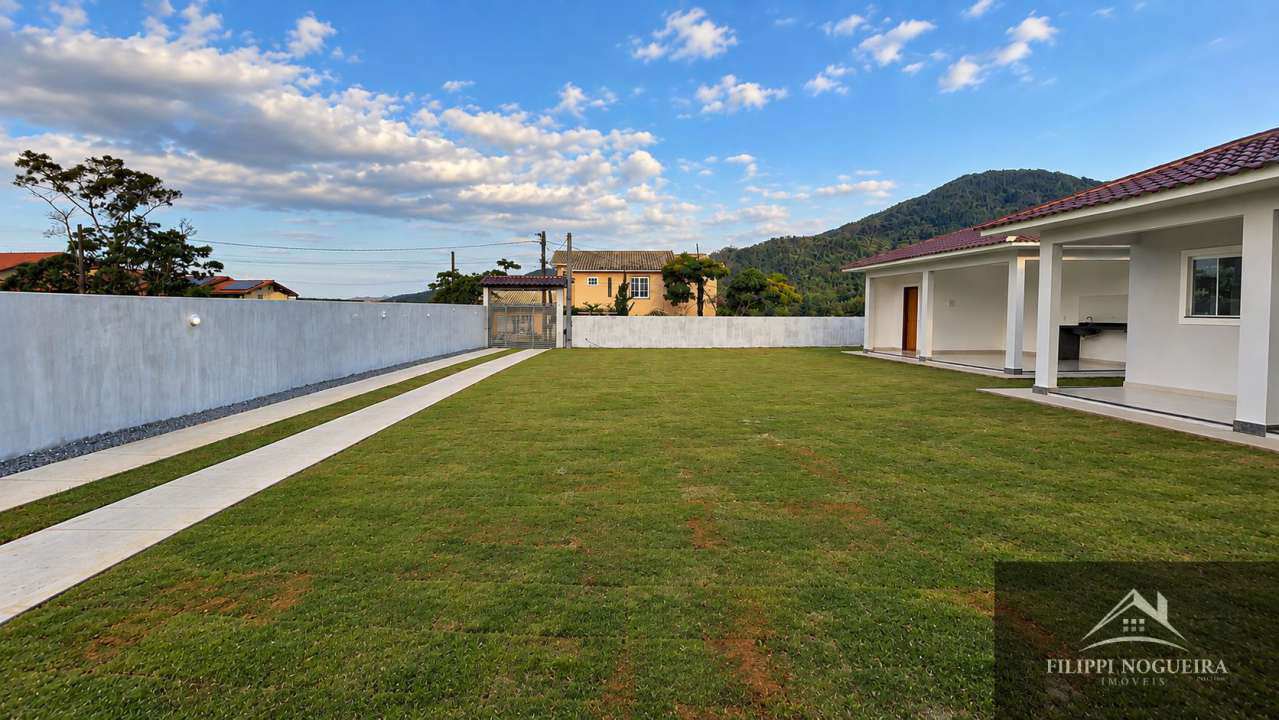 Conheça Excelente casa linear de primeira locação, com 3 quartos, sendo uma suíte, área gourmet em um bairro nobre de Miguel Pereira - FNCA30010N - 4 4
