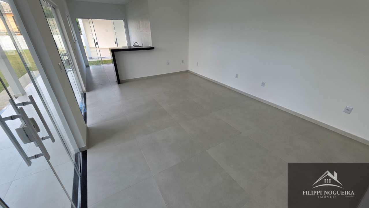 Conheça Excelente casa linear de primeira locação, com 3 quartos, sendo uma suíte, área gourmet em um bairro nobre de Miguel Pereira - FNCA30010N - 7 7