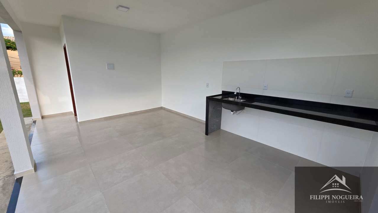 Conheça Excelente casa linear de primeira locação, com 3 quartos, sendo uma suíte, área gourmet em um bairro nobre de Miguel Pereira - FNCA30010N - 9 9