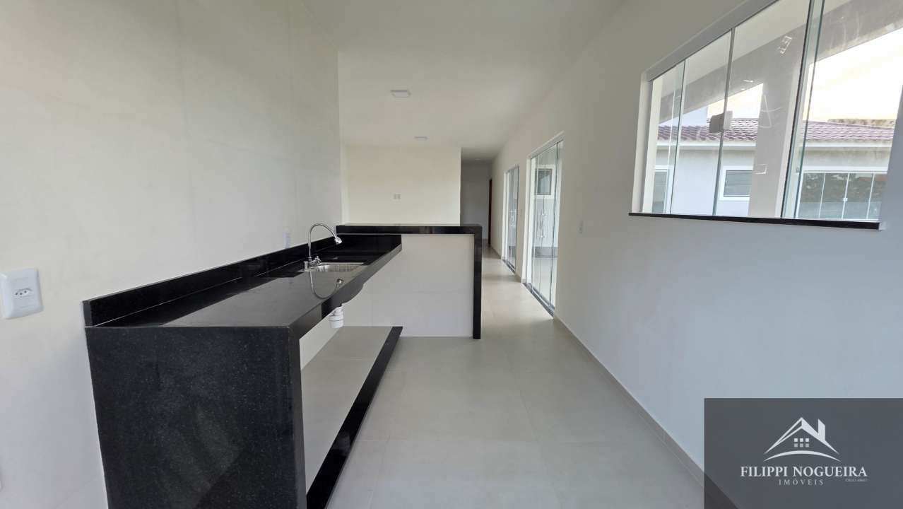 Conheça Excelente casa linear de primeira locação, com 3 quartos, sendo uma suíte, área gourmet em um bairro nobre de Miguel Pereira - FNCA30010N - 10 10