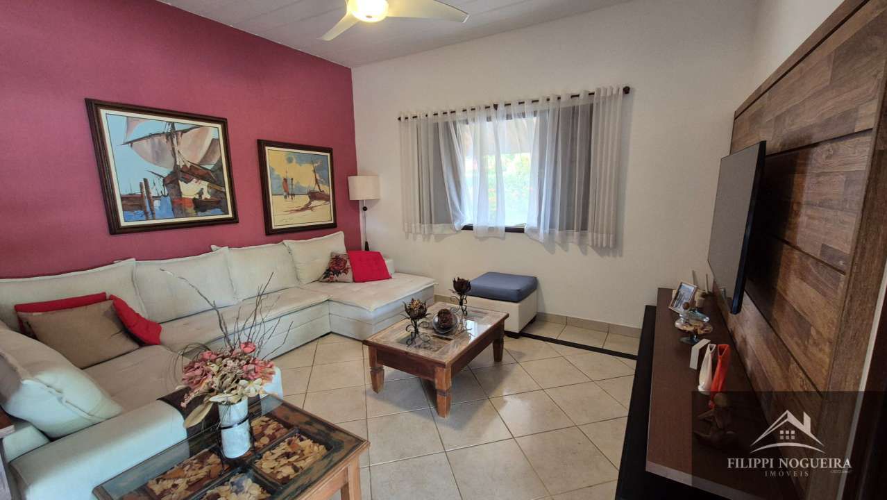 Conheça Oportunidade de locação em Conrado! Casa térrea de esquina, com 3 quartos, sendo uma suíte, piscina e área gourmet! - FNCA30011 - 12 12