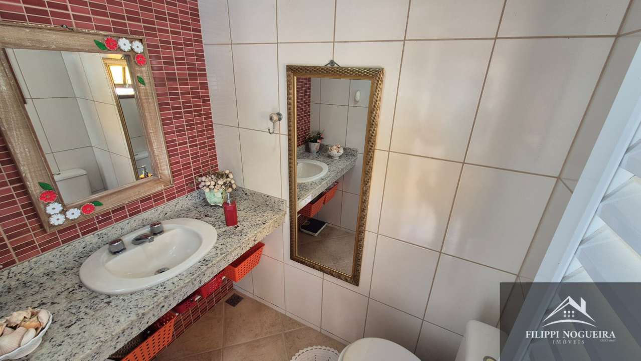 Conheça Oportunidade de locação em Conrado! Casa térrea de esquina, com 3 quartos, sendo uma suíte, piscina e área gourmet! - FNCA30011 - 27 27