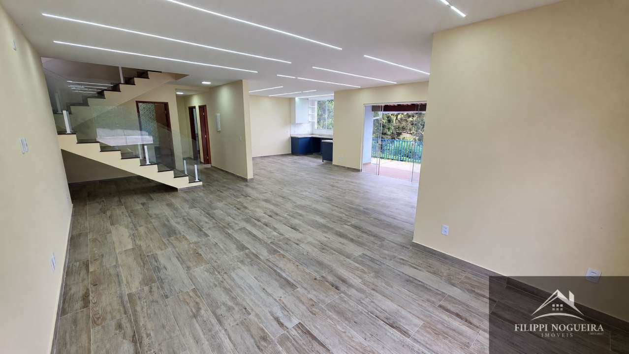 Conheça Casa duplex de alto padrão com 3 quartos, suíte e vista para as montanhas em bairro nobre de Miguel Pereira - FNCA30012S - 7 7