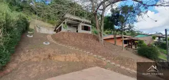 Vende-se casa com dois quartos, duas garagens e terreno com 695m². - cssj280