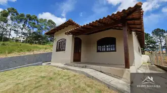 Excelente imóvel de 3 quartos sendo uma suíte, local nobre de Paty do Alferes. - csfl460