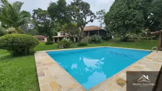 Propriedade Versátil com 6 Suítes, Piscina e 8.466m² Ideal para Moradia, Pousada ou Loteamento - areajv