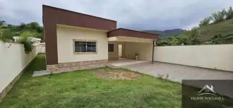 Excelente imóvel novo com 3 quartos sendo uma suíte, fica a 1.500 metros do Centro de Paty do Alferes - cspaty650