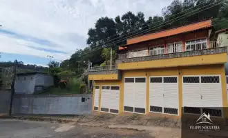 Ótima localização - Casa com 4 quartos, piscina, campo de futebol, sauna e 4.774m² de terreno. - cs960