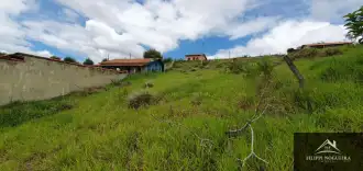 Vista Maravilhosa - Terreno de 636m² com saída para duas ruas e vista maravilhosa. - trpr135