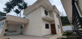 Ótima localização - Imóvel novo com 3 quartos sendo duas suítes, localização maravilhosa. - csra690