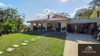 Vista Maravilhosa - Propriedade espetacular com 7 suítes, 3 salas, piscina, vista maravilhosa e 3.800m² de terreno. - csbj