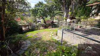 Oportunidade! Área comercial com 1.275 m² e saída para duas ruas no Centro de Miguel Pereira. - FNCA60002