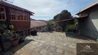 Oportunidade! Área comercial com 1.275 m² e saída para duas ruas no Centro de Miguel Pereira. - FNCA60002