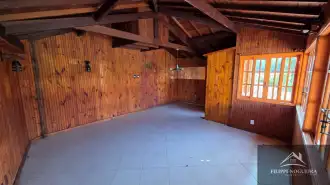 Oportunidade! Área comercial com 1.275 m² e saída para duas ruas no Centro de Miguel Pereira. - FNCA60002