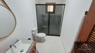 Casa moderna com 4 quartos, sendo uma suíte, lareira e energia Solar em Miguel Pereira. - FNCA40006
