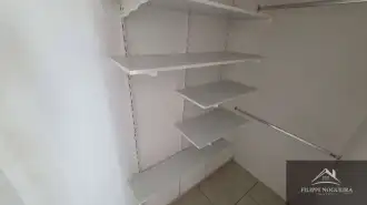 Apartamento térreo de 2 quartos sendo uma suíte, varanda e vaga em condomínio tranquilo. - FNAP20001