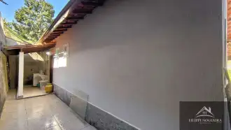 Casa com 2 quartos, sendo uma suíte, em um área total de 657,39m² em Miguel Pereira. - FNCA20012