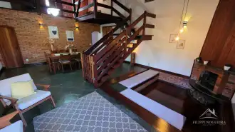 Belíssima residência de alto padrão com 6 quartos, sendo 3 suítes, sauna, área gourmet completa em um bairro nobre de Miguel Pereira. - casavillage2100