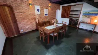 Belíssima residência de alto padrão com 6 quartos, sendo 3 suítes, sauna, área gourmet completa em um bairro nobre de Miguel Pereira. - casavillage2100