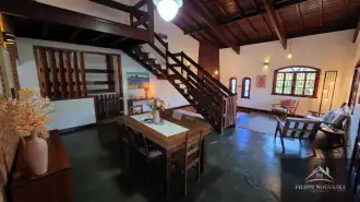 Belíssima residência de alto padrão com 6 quartos, sendo 3 suítes, sauna, área gourmet completa em um bairro nobre de Miguel Pereira. - casavillage2100