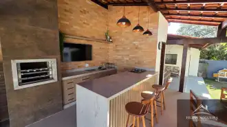 Belíssima residência de alto padrão com 6 quartos, sendo 3 suítes, sauna, área gourmet completa em um bairro nobre de Miguel Pereira. - casavillage2100