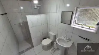 Excelente oportunidade! Casa com 2 quartos, sendo uma suíte, área gourmet e amplo terreno de 855 m², totalmente aproveitável. - FNCA20013