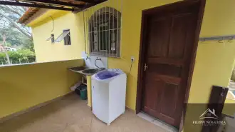Excelente oportunidade! Casa com 2 quartos, sendo uma suíte, área gourmet e amplo terreno de 855 m², totalmente aproveitável. - FNCA20013